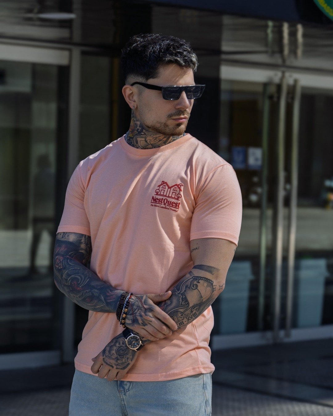 d56da030-e139-4593-8578-ce8c10f743bd REMERA "QUEST" - Imagen 1